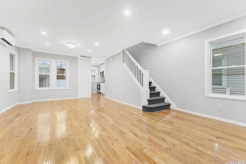 4031 Rombouts Ave, Bronx NY  10466-2513 exterior