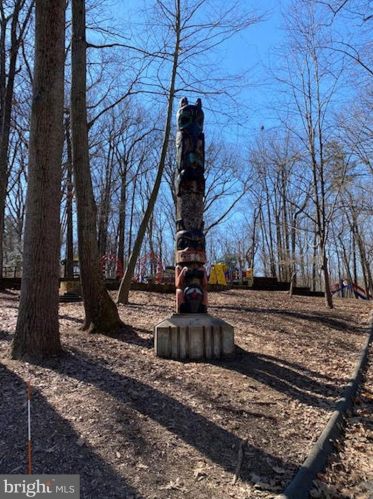 10205 Arizona Cir, Bethesda MD 20817-1227 exterior