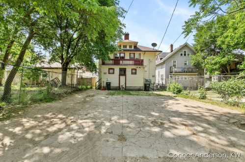 1247 Sherman St, Grand Rapids MI 49506-2614 exterior