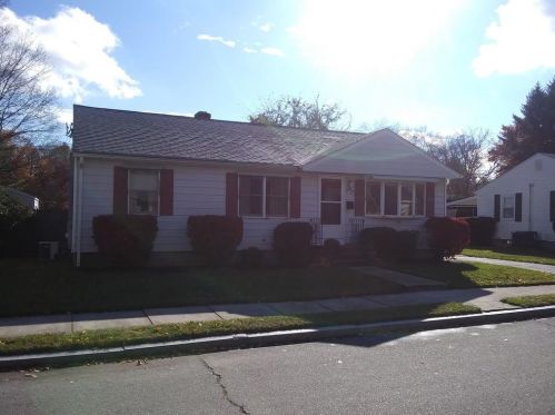 31 Joseph St, Providence, RI 02904-1649