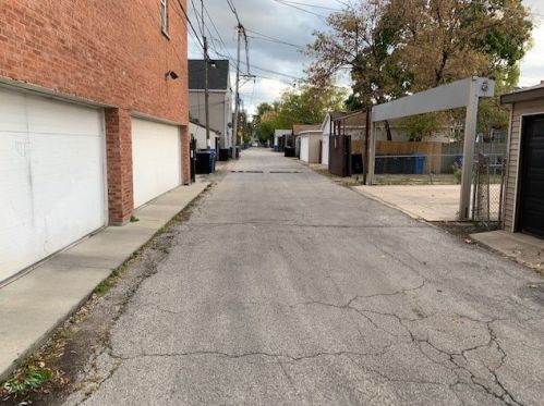 1756 Kedzie Ave, Chicago IL 60647-8780 exterior