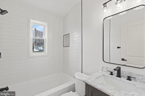 10 Taylor Run Pkwy, Alexandria VA 22314-4978 exterior