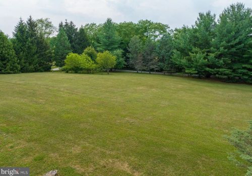 1900 Fish And Game Rd, Littlestown PA 17340-8808 exterior