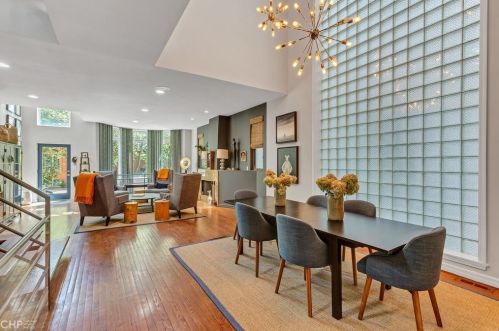 1342 Leavitt St, Chicago, IL 60608-1125