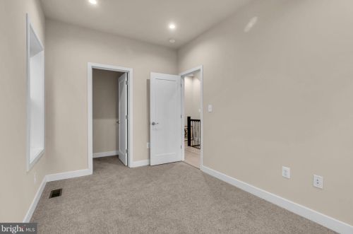 5821 Field Pl, Washington DC exterior