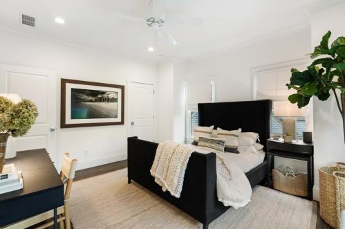 2652 Forrest Way, Atlanta GA  30305-3770 exterior