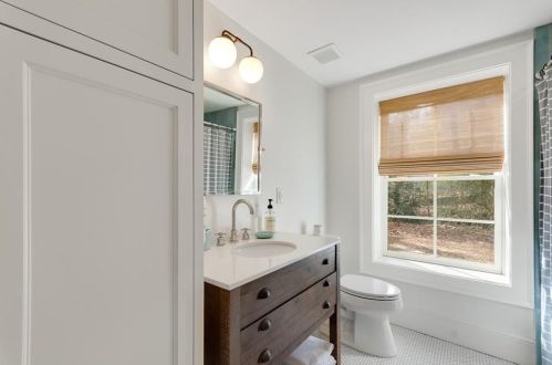 4181 Brookview Dr, Atlanta GA 30339-4605 exterior