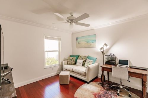 4870 Europa Dr, Naples FL 34105-5602 exterior