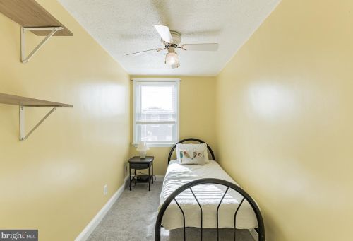 304 Pne St, Manor PA 19036-1011 exterior