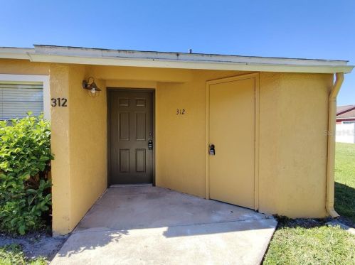 312 Dorchester Sq, Lake Mary FL  32746-4218 exterior
