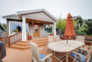 4043 38 Ave, Seattle WA  98126-2430 exterior