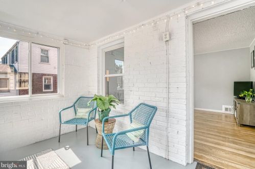 6014 Kings Hwy, Alexandria VA  22303-2232 exterior