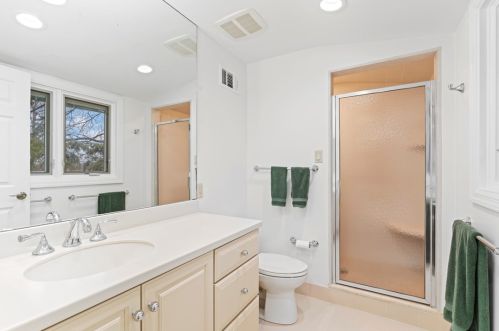 200 Guyasuta Rd, Pittsburgh PA  15215-1519 exterior