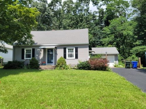 93 Canton Cir, Springfield, MA 01104-1441