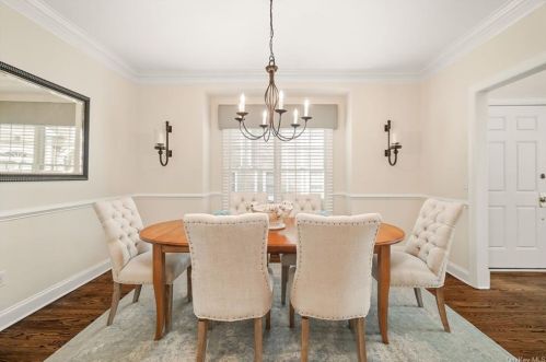 17 Hopkins Ln, Armonk NY 10504-1363 exterior