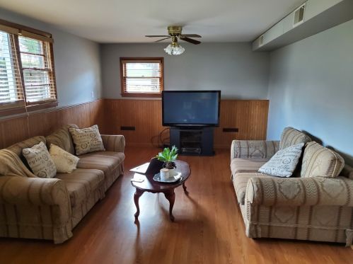 4702 Strong Rd, Bull Valley IL 60014-4570 exterior