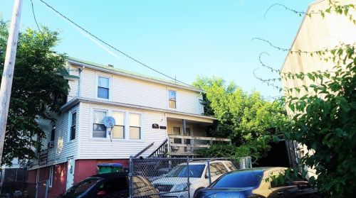 73 Julian St, Providence, RI 02909-2618
