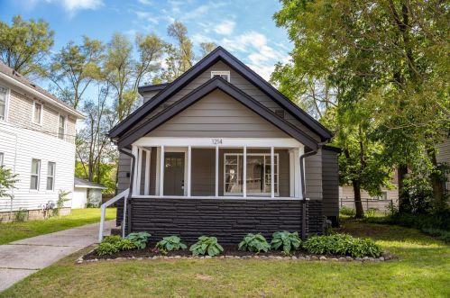 1214 Mason St, Grand Rapids, MI 49503-1338