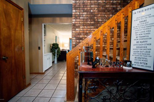 4776 Crestline Ct, Wyoming, MI