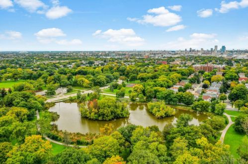 439 Oklahoma Ave, Milwaukee WI 53207-3076 exterior