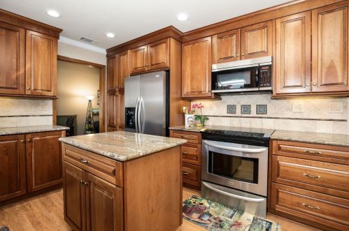 105 Goodell Rd, Folsom CA 95630-5221 exterior