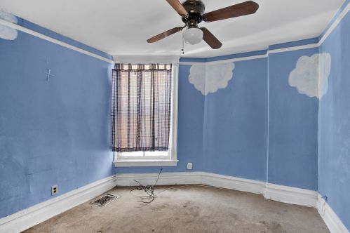 3611 Calumet Ave, Chicago IL 60653-1103 exterior