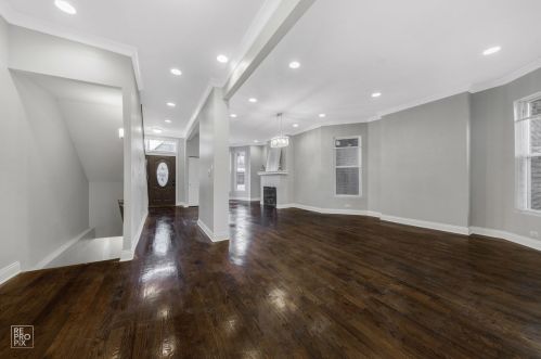 4620 Evans Ave, Chicago IL  60653-4214 exterior