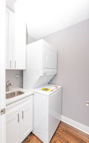 6758 Artesian Ave, Chicago IL  60645-4614 exterior