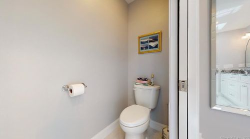 73 Cooper Ave, Milford CT 06460-6208 exterior