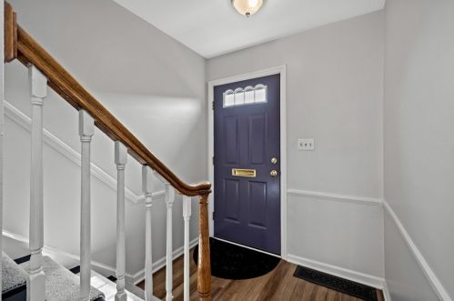 392 Newburn Dr, Pittsburgh PA exterior