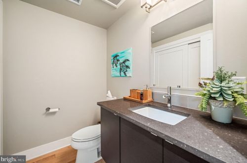 771 19th St, Philadelphia PA  19130-2029 exterior