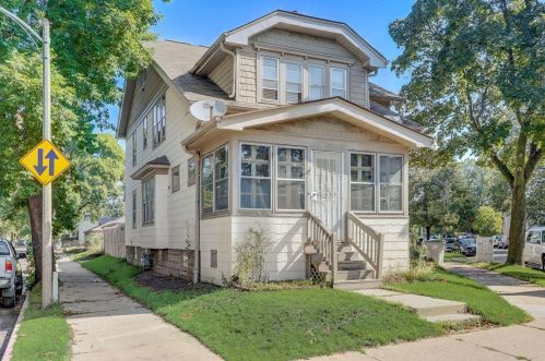 1621 Union St, Milwaukee, WI 53204-2651