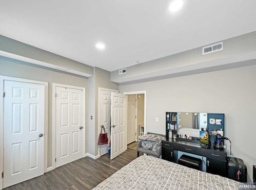 161 St, Union City NJ 07087-5439 exterior