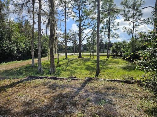 3621 45th Ave, Naples, FL 34120-3224