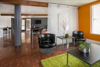 888 Alameda St, Los Angeles CA  90012-2427 exterior