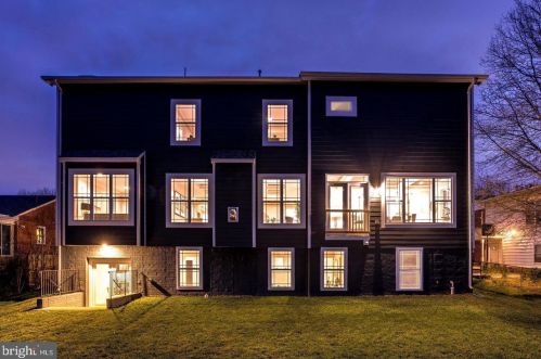 1905 Great Falls St, Mc Lean, VA 22101-5418