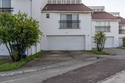 9509 Citrus Glen Pl, Tampa FL 33618-4018 exterior