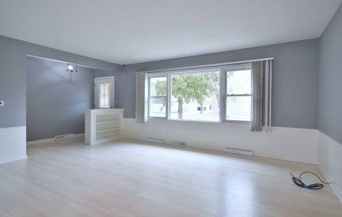 6909 Balmoral Ave, Chicago IL  60656-2007 exterior