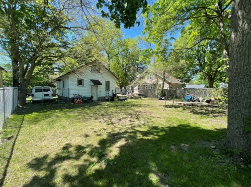 851 Gibson Pl, Grand Rapids MI 49507-1423 exterior