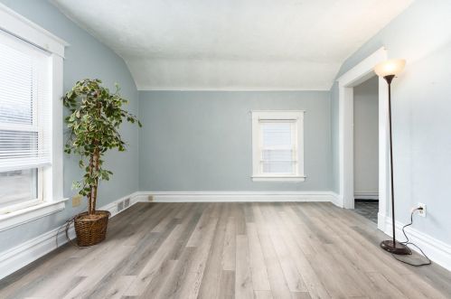 126 Stockbridge Ave, Kalamazoo MI 49001-2881 exterior