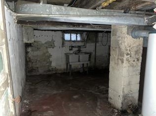 1040 Noble St, Gary IN 46404-1811 exterior