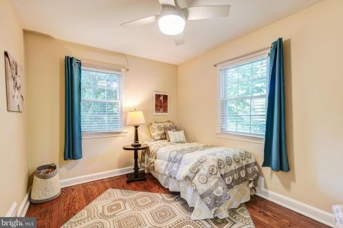 6806 Belford Dr, Silver Spring MD 20912-4841 exterior