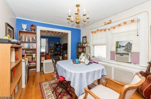 10 Walnut Pkwy, Montclair NJ 07042-4938 exterior