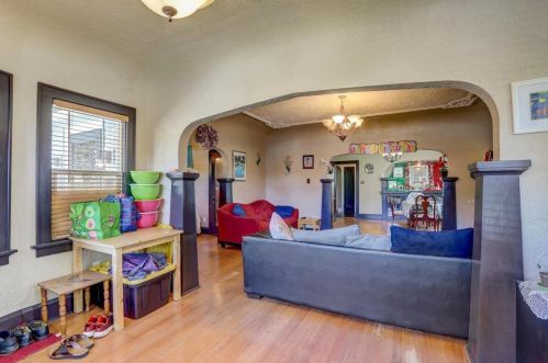 2106 34, Milwaukee WI 53215-2301 exterior