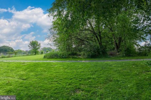 409 Atkins Ave, Lancaster PA  17603-4912 exterior