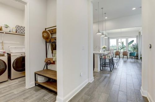 13121 Cardinal Flower Dr, Austin TX  78739 exterior