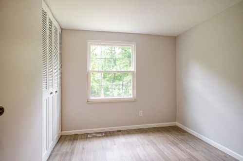 134 Crestwood Dr, Pittsburgh PA  15209-1008 exterior