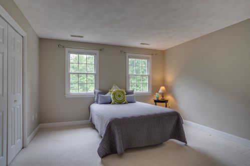 37 Chestnut St, North Andover MA  01845-5211 exterior