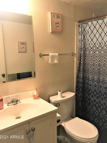 3646 69th Ave, Phoenix AZ  85033-4412 exterior