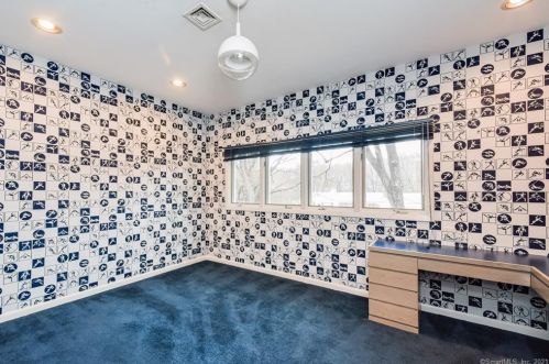 14 Cypress Rd, Hartford CT 06111-5606 exterior